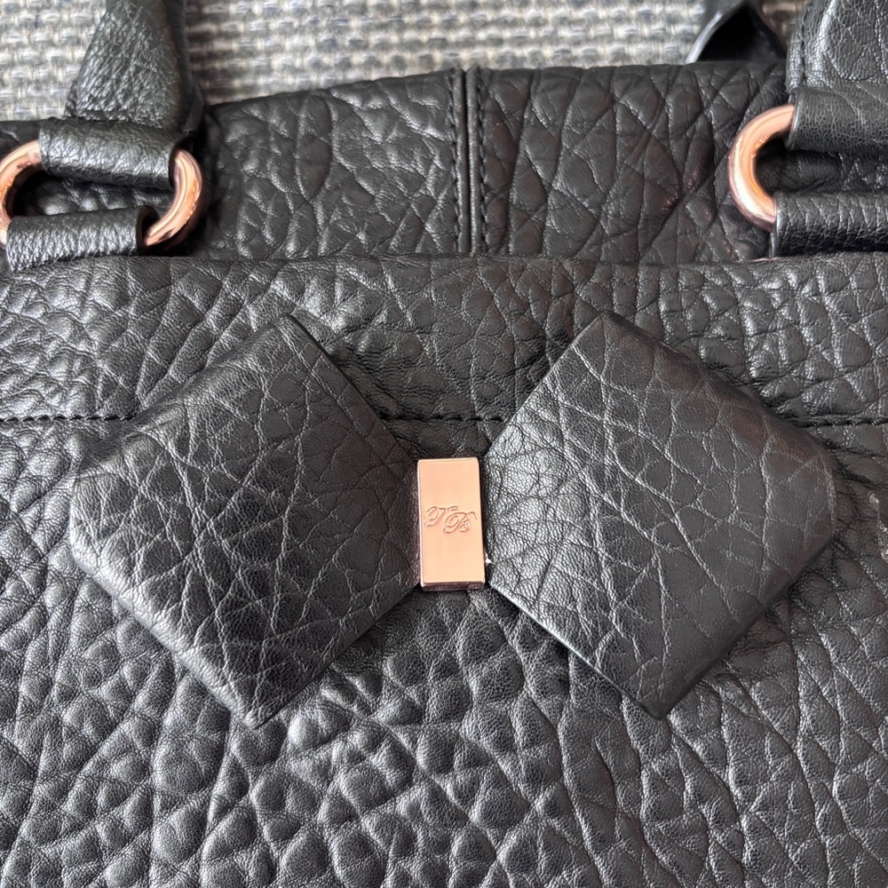 Ted Baker Black Pebble Leather Handbag Bow Detail Authentic - Picture 2 of 12